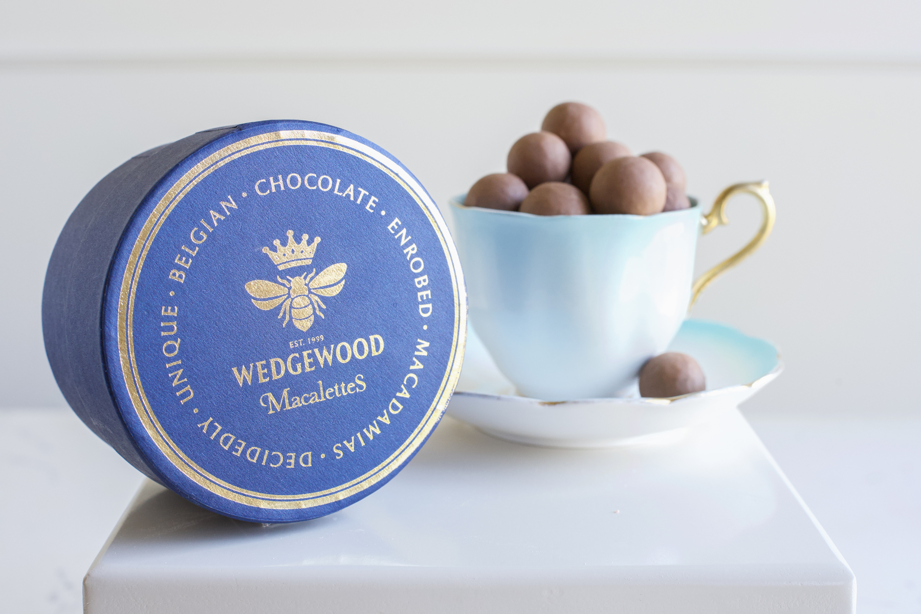 Buy 3 get the 4th FREE on Macalettes Hat Box - Milk Belgian Chocolate & Sea Salt 7 | Wedgewood Nougat