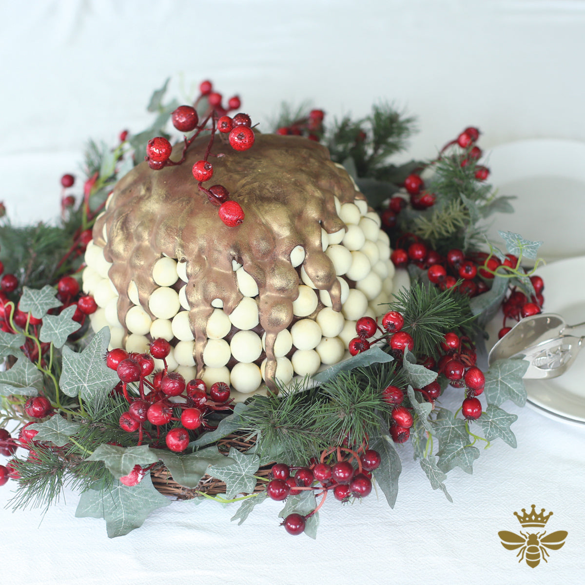 Wedgewood Macalette Christmas Cake