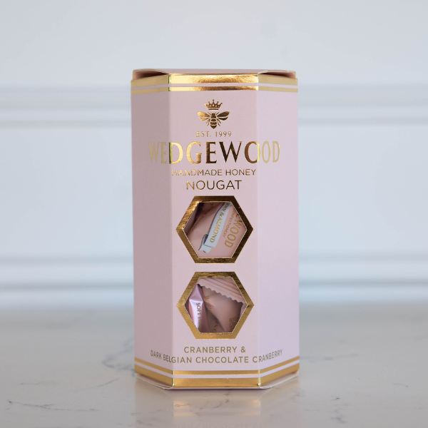 希少　J&B EDWARDIANエドワーディアン　ウッドギフトBOX750ml Cranberry & Dark Chocolate Cranberry Gift Box | Wedgewood