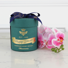 Load image into Gallery viewer, Diwali Macadamia Dark Green Small Hatbox
