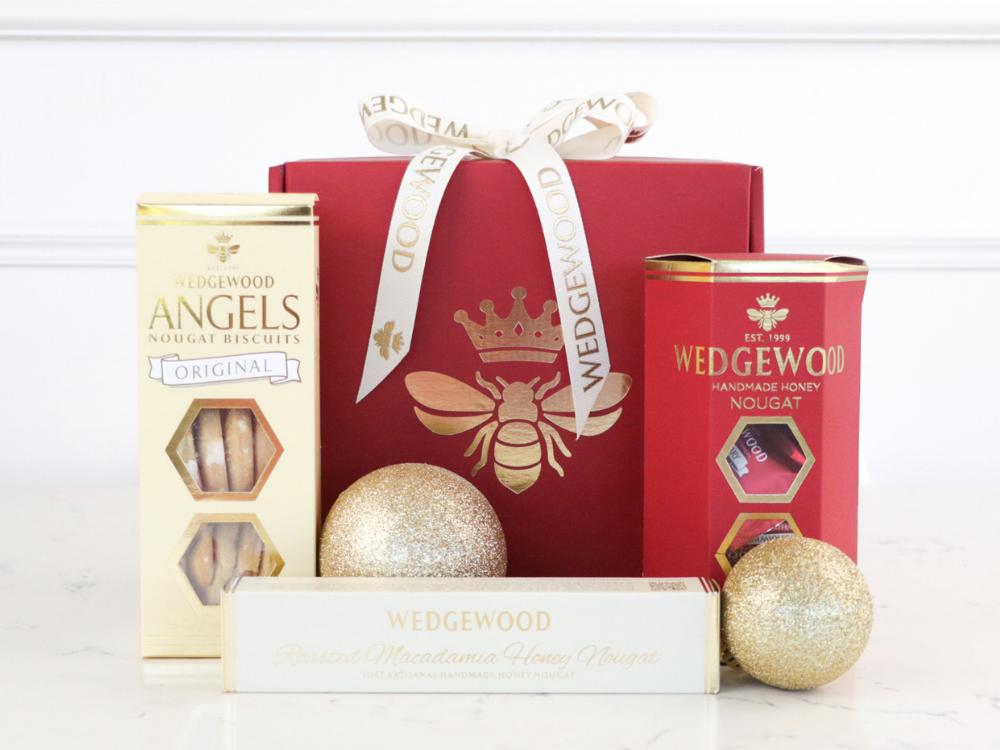 Wedgewood Classic Hamper - Christmas Red