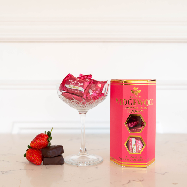 Dark Chocolate & Strawberry Gift Box | Wedgewood Dark Chocolate & Strawberry Gift Box | Wedgewood